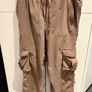 NWT Lululemon Dance Studio Relaxed-Fit MR Cargo Pant